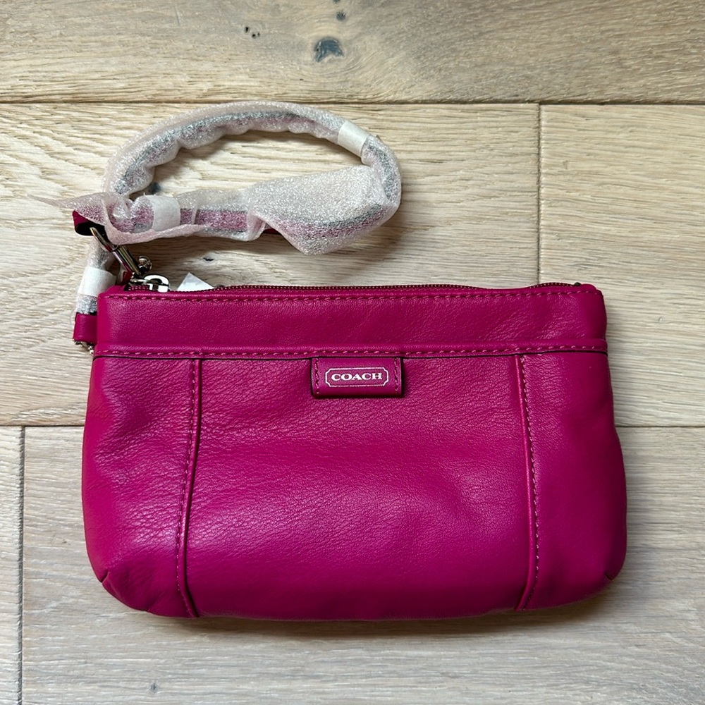 BNWT Coach Wristlet
